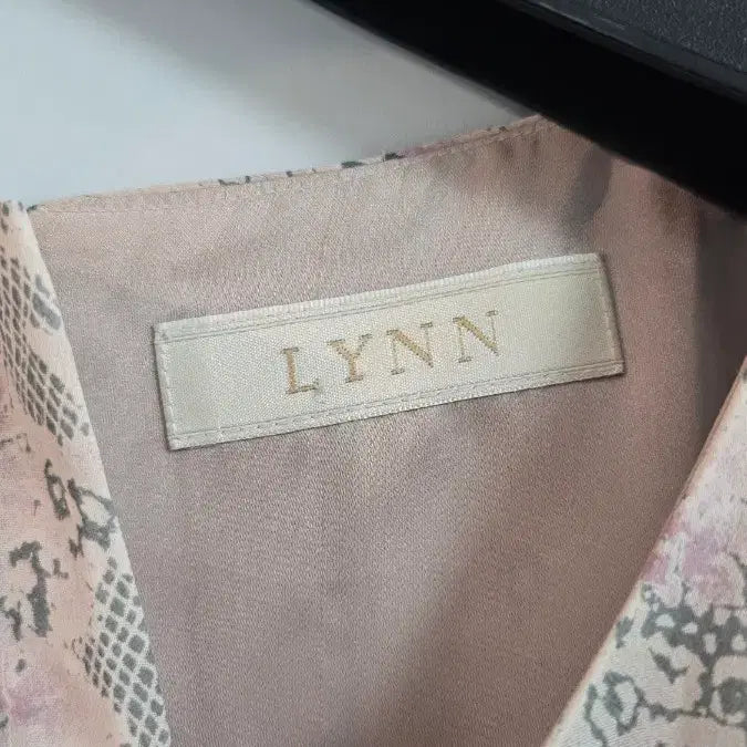 [BUNJANG] LYNN Floral Chiffon Dress with Ribbon Belt / LYNN 린 플라워 쉬폰 원피스 리본벨트