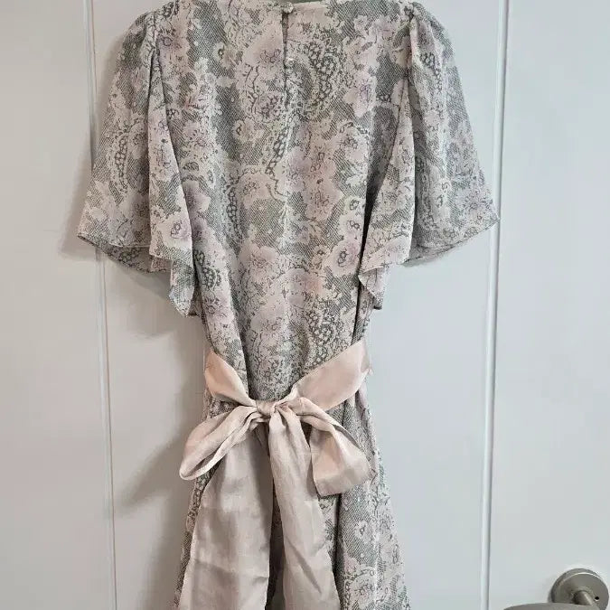 [BUNJANG] LYNN Floral Chiffon Dress with Ribbon Belt / LYNN 린 플라워 쉬폰 원피스 리본벨트
