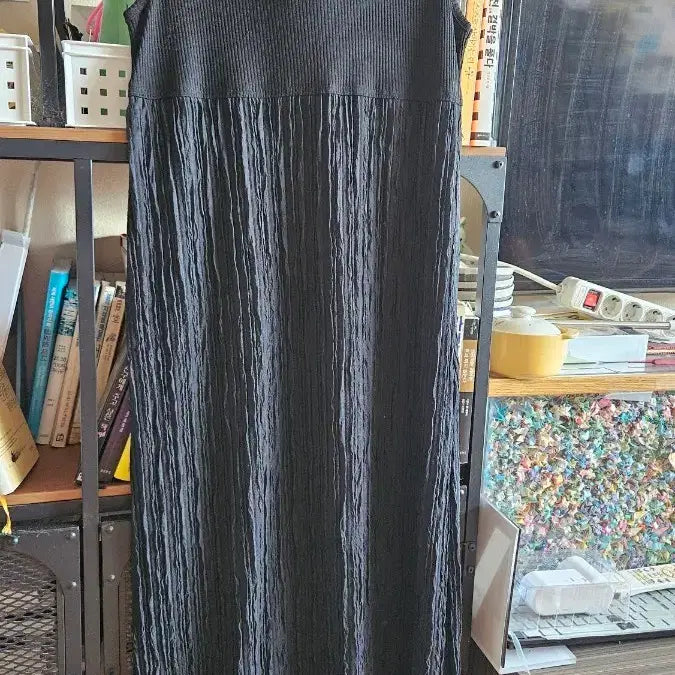 [BUNJANG] Black Sleeveless Long Dress / 블랙 롱 원피스 주름 텍스쳐 슬리브리스
