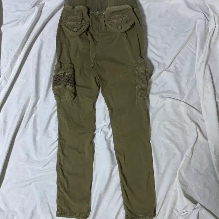 [BUNJANG] GOA Suspender Button Banding Cargo Pants / Goa 서스펜더 버튼 밴딩 카고 팬츠