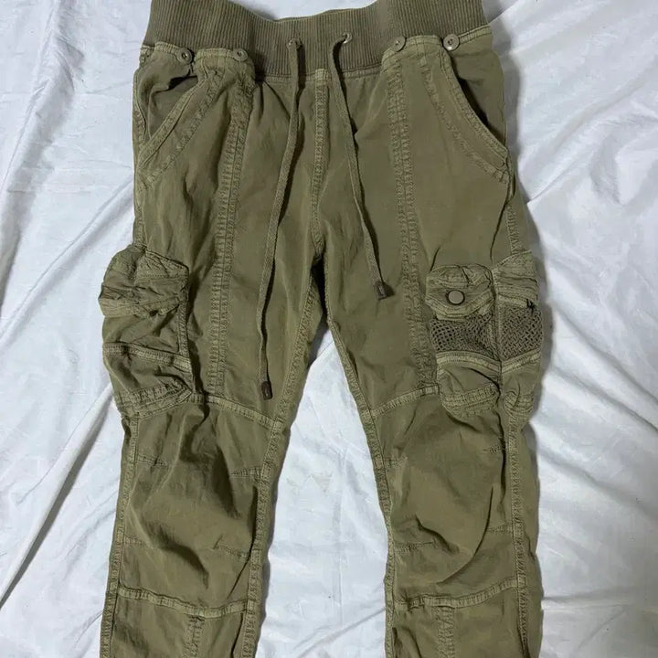 [BUNJANG] GOA Suspender Button Banding Cargo Pants / Goa 서스펜더 버튼 밴딩 카고 팬츠