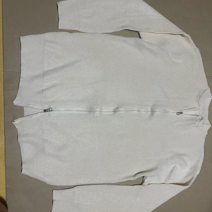 [BUNJANG] Unused Ivory Zip-up Knit Sweater / 미사용 남성 아이보리 집업 니트 스웨터