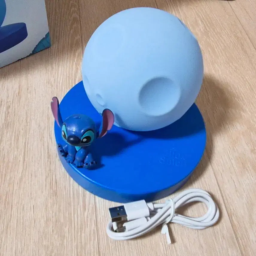 [BUNJANG] Megabox Stitch Mood Lamp / 메가박스 스티치 무드등