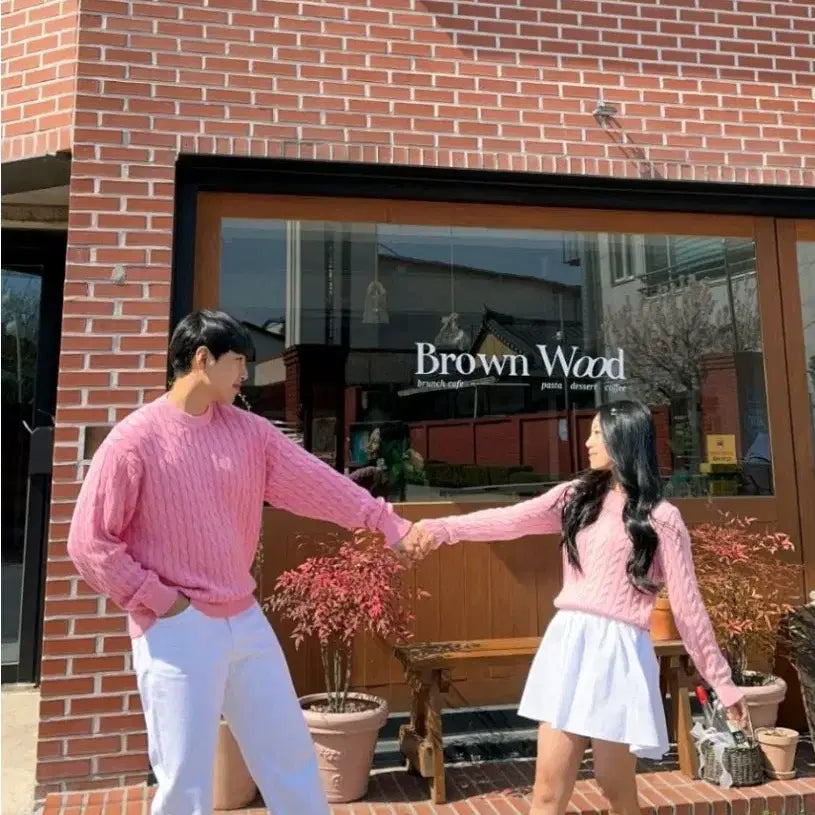 [BUNJANG] Mongshel Couple Semi-Crop Cable Knit Top / 봄 커플 시밀러룩 몽쉘커플 세미크롭 케이블 니트 피크먼트 오버핏  벚꽃
