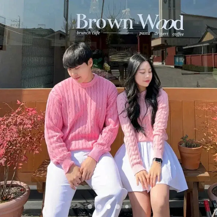 [BUNJANG] Mongshel Couple Semi-Crop Cable Knit Top / 봄 커플 시밀러룩 몽쉘커플 세미크롭 케이블 니트 피크먼트 오버핏  벚꽃