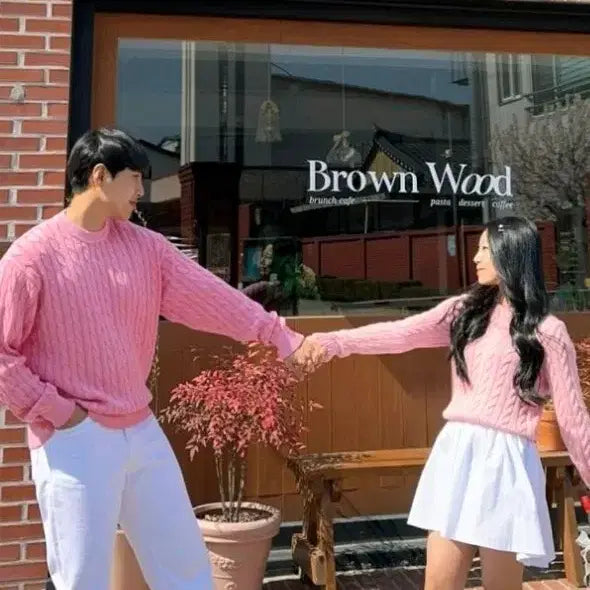 [BUNJANG] Mongshel Couple Semi-Crop Cable Knit Top / 봄 커플 시밀러룩 몽쉘커플 세미크롭 케이블 니트 피크먼트 오버핏  벚꽃