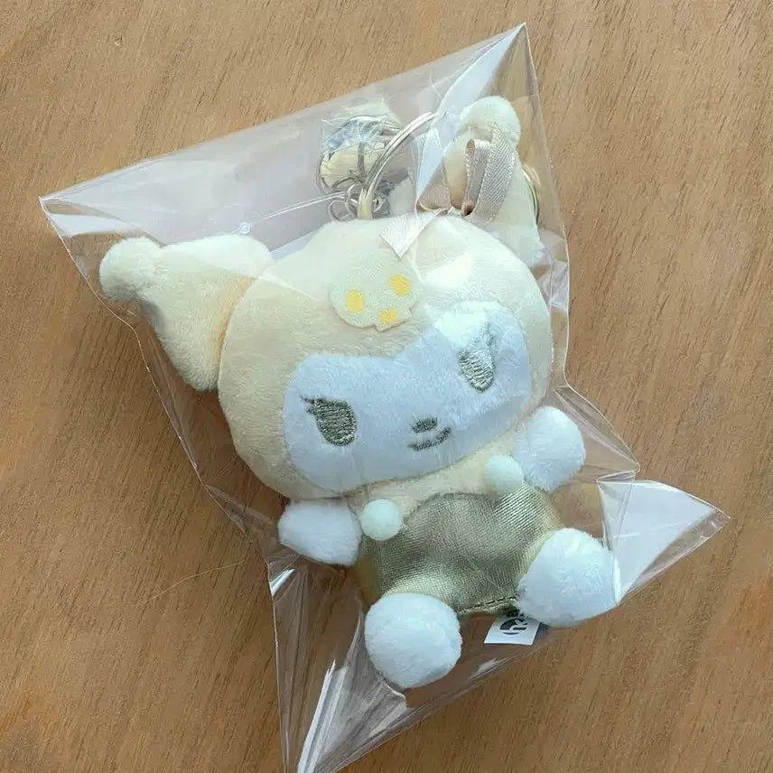 [BUNJANG] Kuromi Heart Charm Spring Kuromi Keyring Doll / 골드 하트 쿠로미 / 봄 쿠로미 / 쿠로미 키링 / 쿠로미 인형