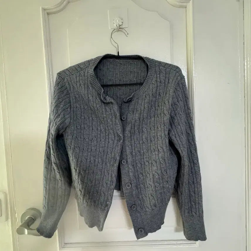[BUNJANG] Gray Cable Knit Cardigan / 회색 꽈배기 니트 가디건