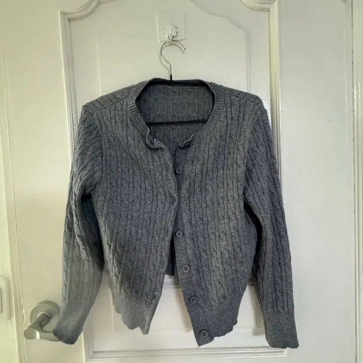 [BUNJANG] Gray Cable Knit Cardigan / 회색 꽈배기 니트 가디건