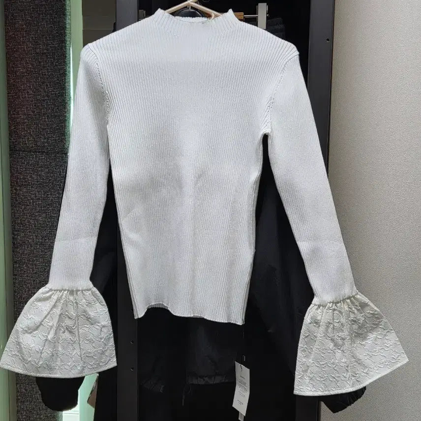 [SOLD OUT] 아상 커프스 니트/시에 오르 유메르 그레이룸 어라운드율 오뮤 한섬