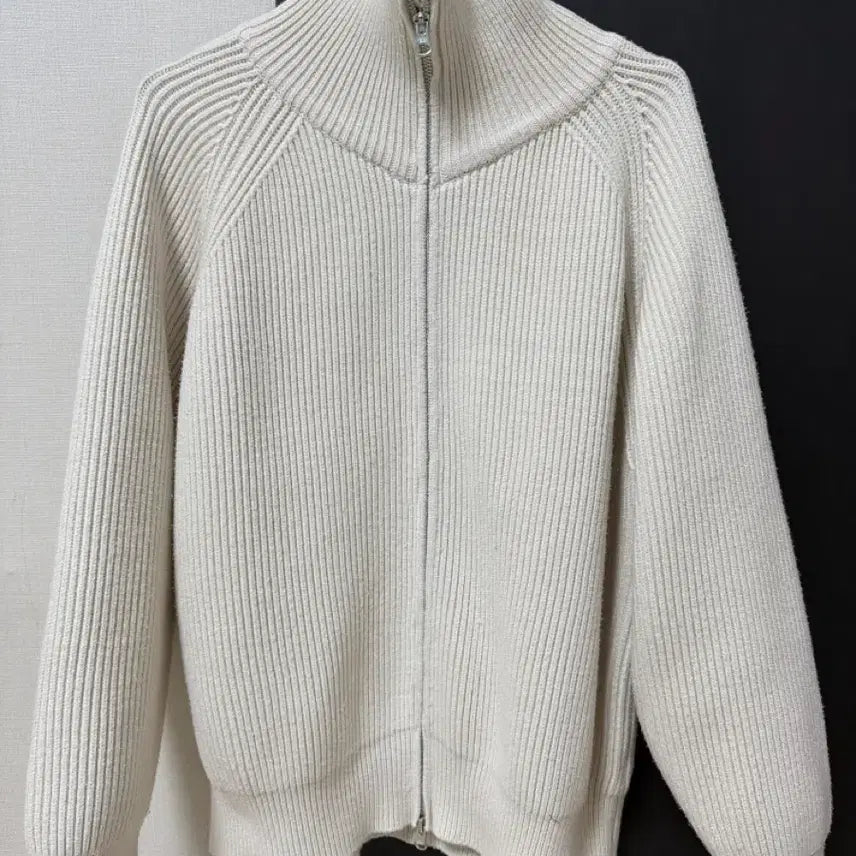 [SOLD OUT] 니틀리 니트집업