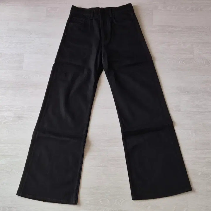 [SOLD OUT] (새상품)COS 코스 플레어 데님 팬츠 블랙 27