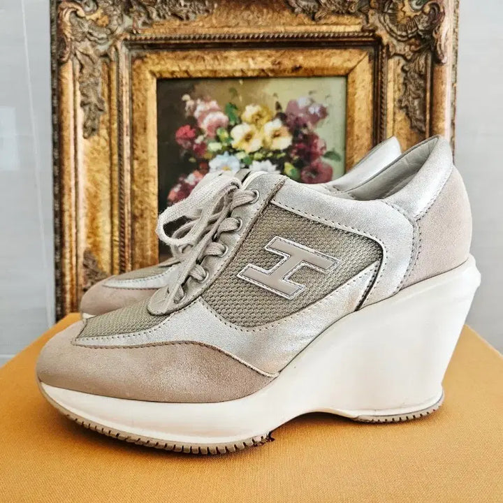 [SOLD OUT] 호간 정품 키높이 9cm 운동화 235