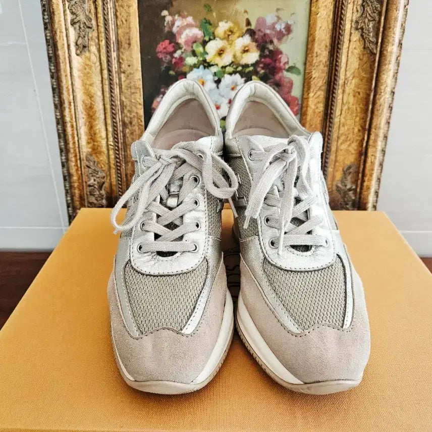 [SOLD OUT] 호간 정품 키높이 9cm 운동화 235