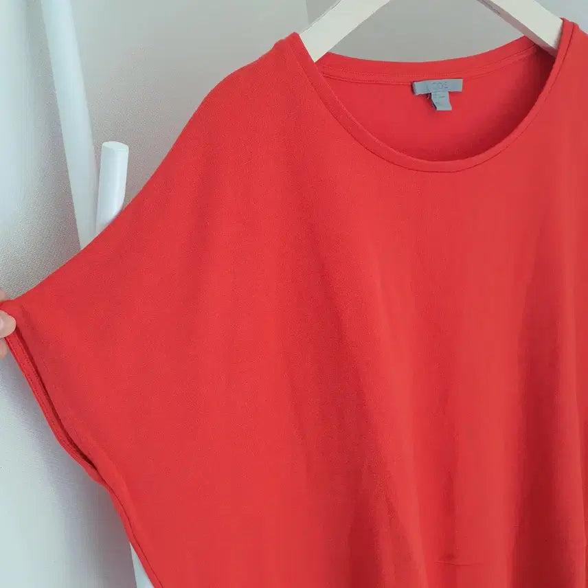 [BUNJANG] COS Slit Hem T-shirt / 코스cos 가오리핏 슬릿 반팔티