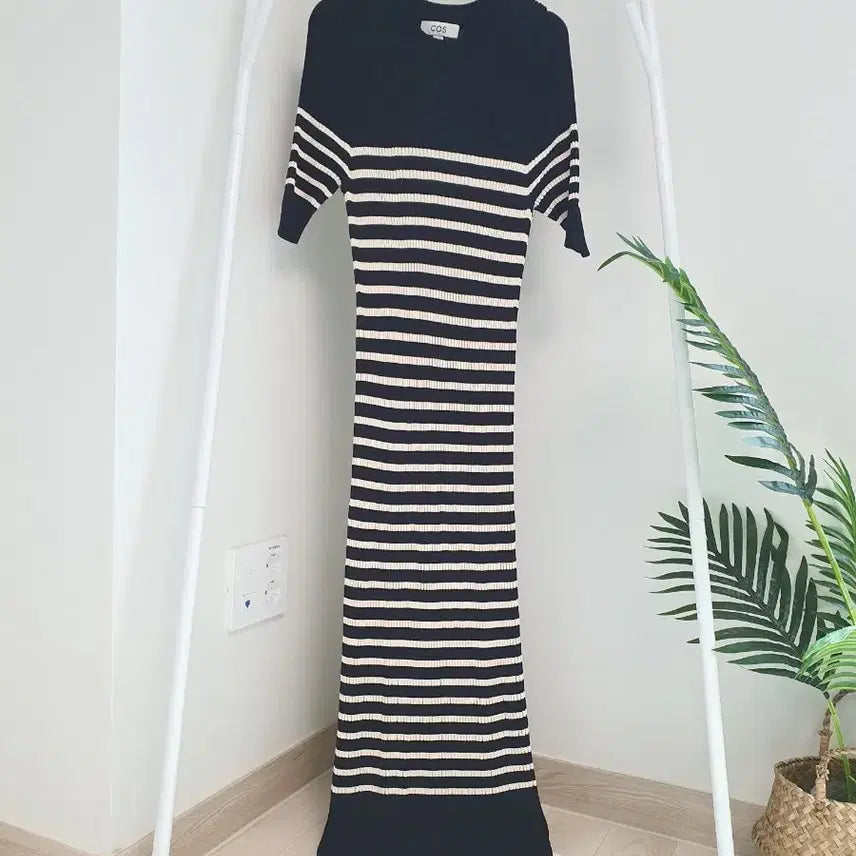 [BUNJANG] COS Striped Ribbed Knit Long Dress / 코스cos 스트라이프 골지니트 반팔롱원피스