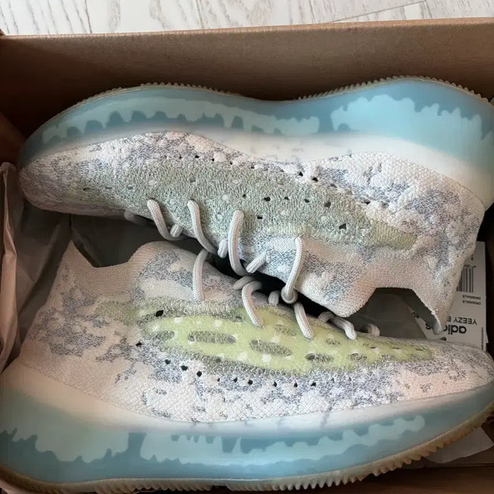 [BUNJANG] Adidas Yeezy 380 Alien Blue Reflective Sneakers / 이지 380 에일리언 블루 리플렉티브 265