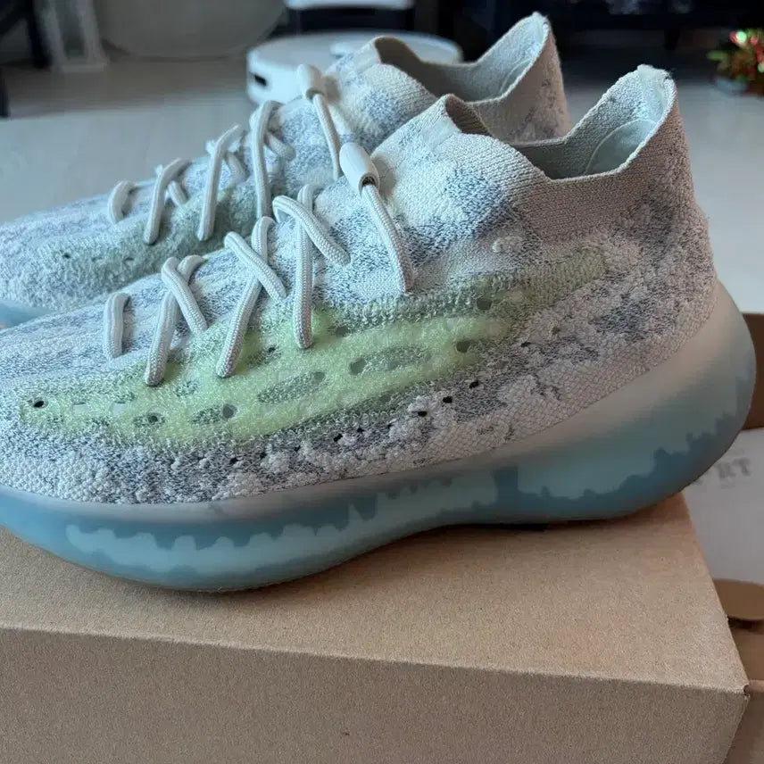 [BUNJANG] Adidas Yeezy 380 Alien Blue Reflective Sneakers / 이지 380 에일리언 블루 리플렉티브 265