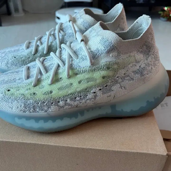 [BUNJANG] Adidas Yeezy 380 Alien Blue Reflective Sneakers / 이지 380 에일리언 블루 리플렉티브 265