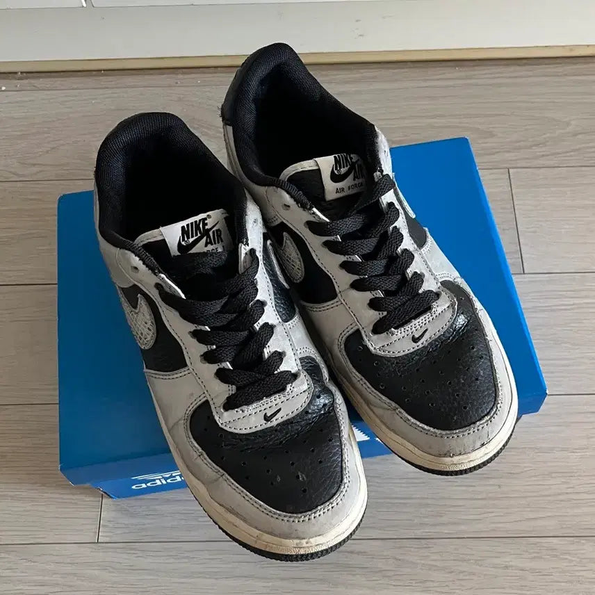 [BUNJANG] Nike Air Force 1 Silver Snakeskin 240mm / 나이키 에어포스 실버 스네이크 뱀피 240사이즈