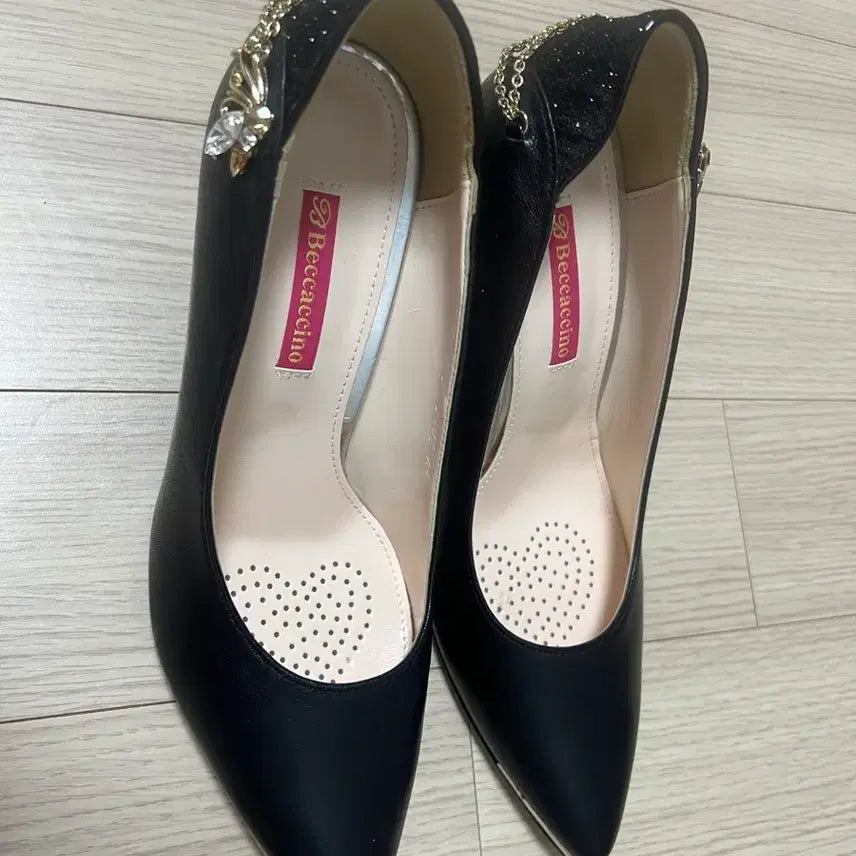 [BUNJANG] Becchino &amp; Sera Blossom Suede Pumps - Black / 베카치노 240E + 세라 블라썸 스웨이드 37