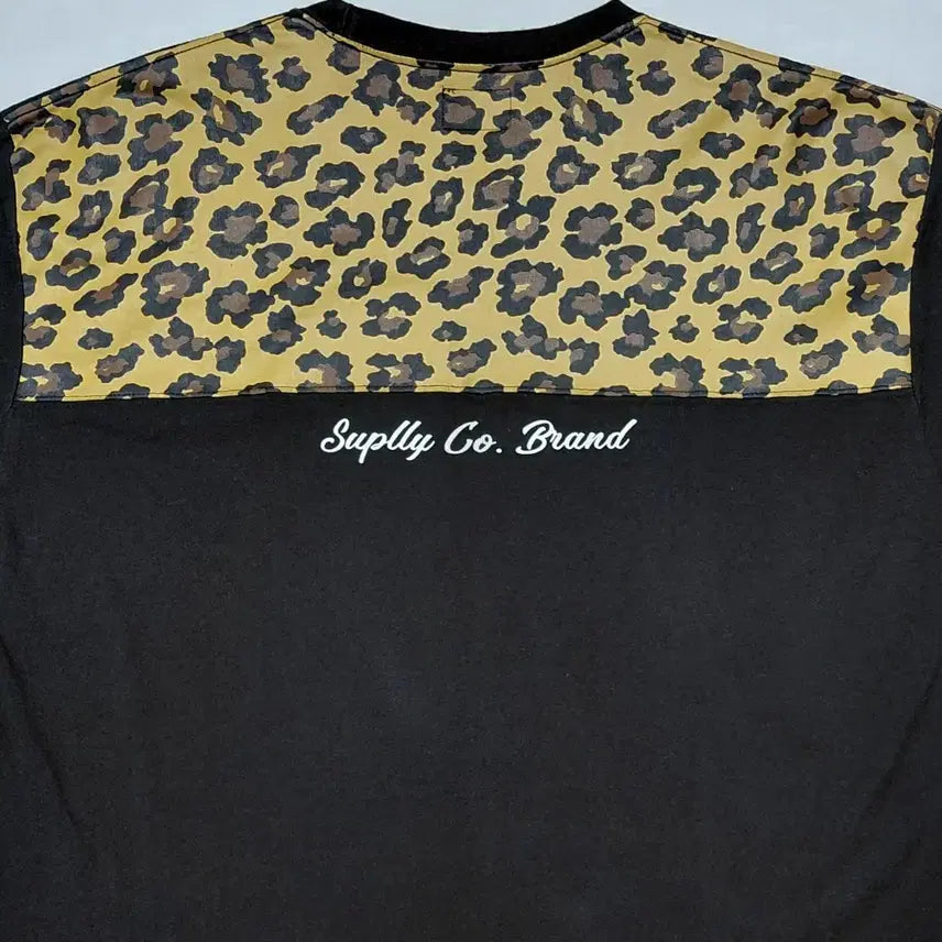 [BUNJANG] Rodeo Crowns Leopard Back Panel Sweatshirt / [L] 로데오 크라운즈(Rodeo Crowns) 백패널 레오파드 맨투맨