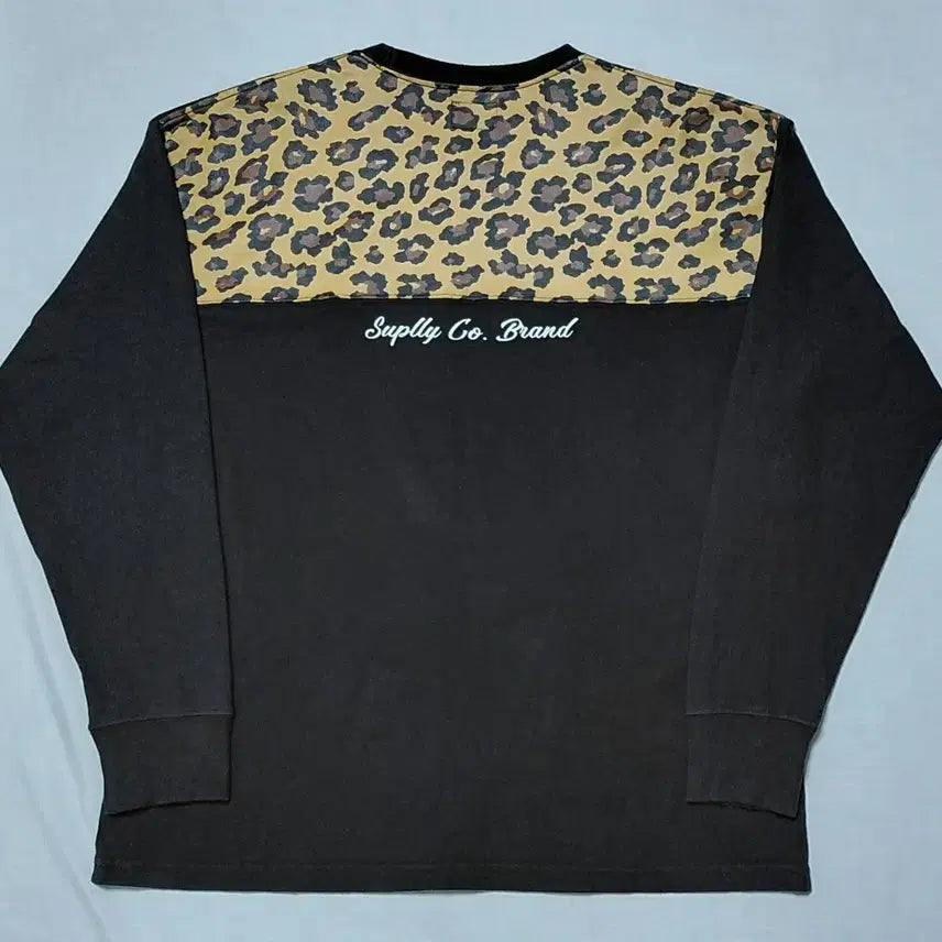 [BUNJANG] Rodeo Crowns Leopard Back Panel Sweatshirt / [L] 로데오 크라운즈(Rodeo Crowns) 백패널 레오파드 맨투맨