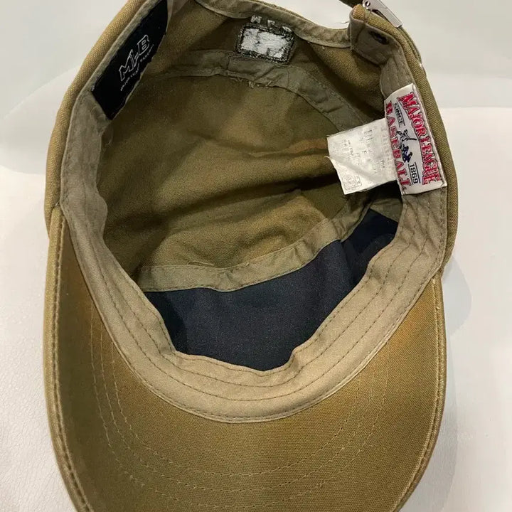 [BUNJANG] MLB New York Yankees Studded Khaki Cadet Hat / MLB 뉴욕 양키스 스터드 장식 카키 캡모자(y2k)
