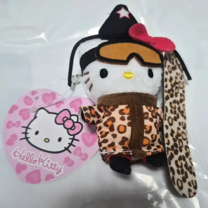 [BUNJANG] Hello Kitty Leopard Ski Doll Keychain / 헬로키티 레오파드 스키 인형 키링