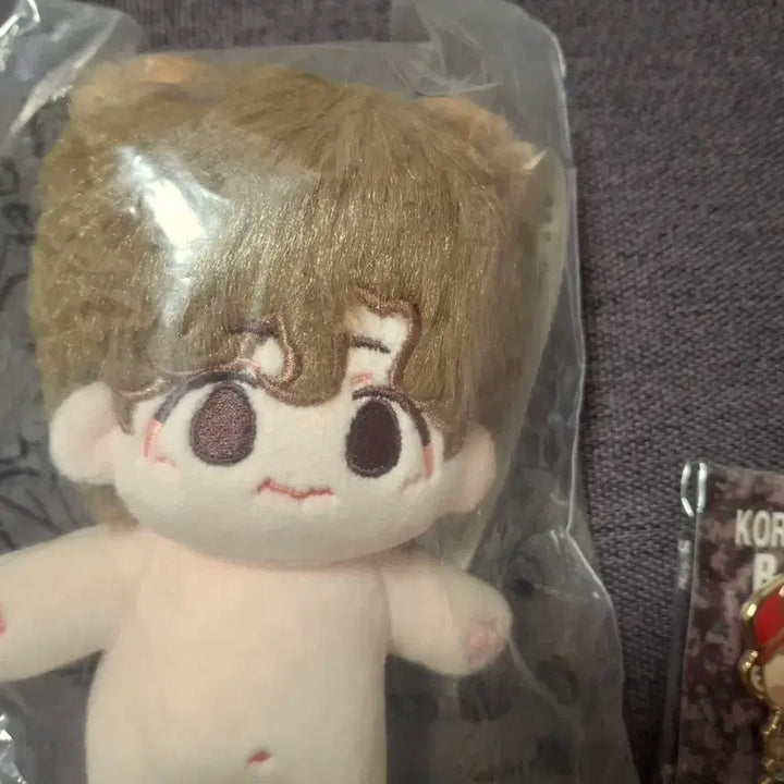 [BUNJANG] BTS J-Hope 10cm Doll + Instructor Badge Bundle Set / 방탄 제이홉 솜인형+조교뺏지