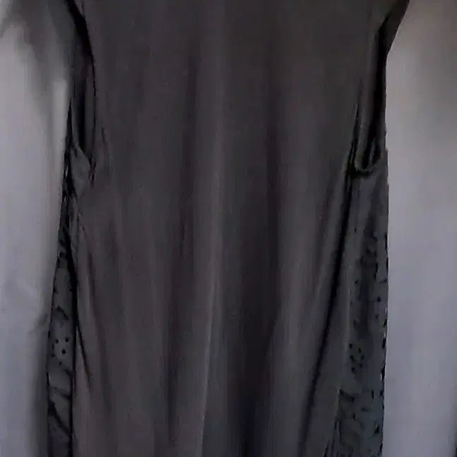 [BUNJANG] Zara Sleeveless Blouse / 자라 민소매 블라우스