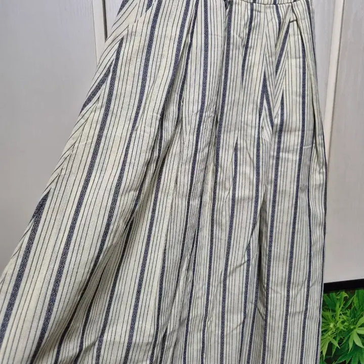 [BUNJANG] Stripe Cami Top and Skirt Two-Piece Set / (세일)(새상품)스트라이프 끈나시 스커트 투피스 세트