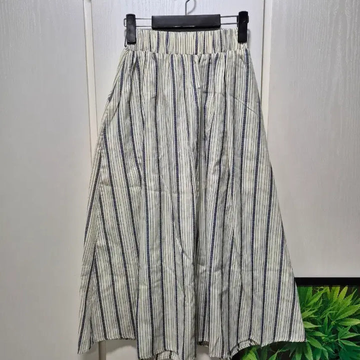 [BUNJANG] Stripe Cami Top and Skirt Two-Piece Set / (세일)(새상품)스트라이프 끈나시 스커트 투피스 세트
