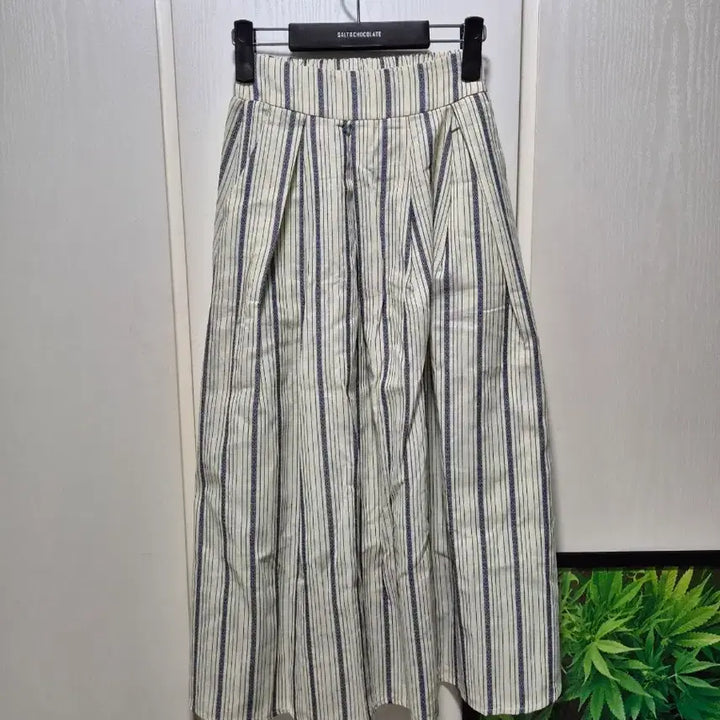 [BUNJANG] Stripe Cami Top and Skirt Two-Piece Set / (세일)(새상품)스트라이프 끈나시 스커트 투피스 세트