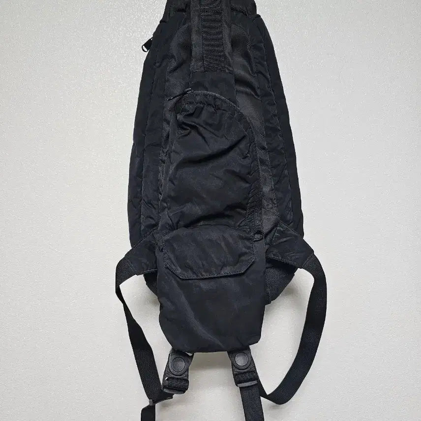 [SOLD OUT] 스톤아일랜드 슬링백