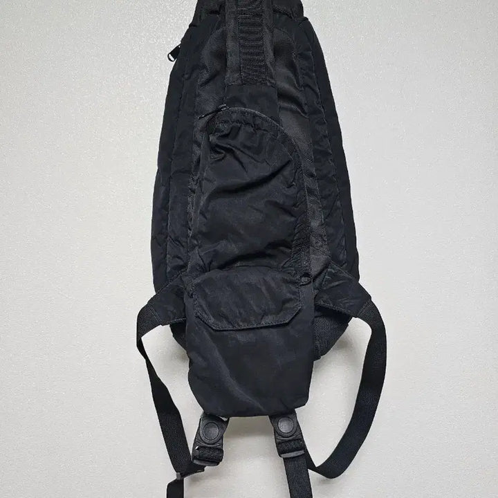 [SOLD OUT] 스톤아일랜드 슬링백