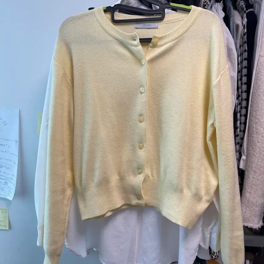 [BUNJANG] VANAKE Perry Knit Cardigan Yellow / 반에이크 VANAKE 페리 니트 가디건 옐로 프리사이즈