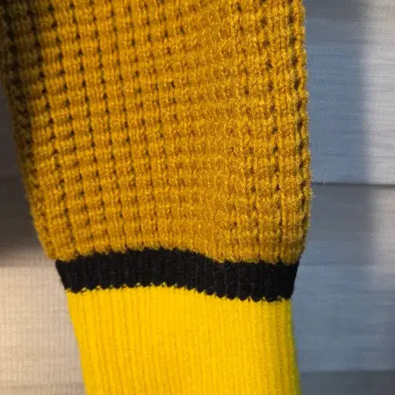 [BUNJANG] Marni Uniqlo V-Neck Knit Sweater / 마르니 유니클로 겨자색/노란색 V넥 니트 스웨터