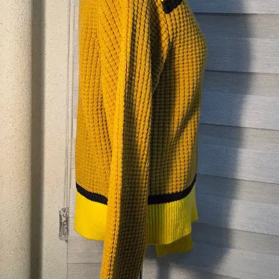 [BUNJANG] Marni Uniqlo V-Neck Knit Sweater / 마르니 유니클로 겨자색/노란색 V넥 니트 스웨터