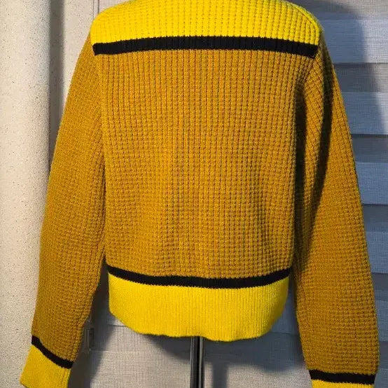 [BUNJANG] Marni Uniqlo V-Neck Knit Sweater / 마르니 유니클로 겨자색/노란색 V넥 니트 스웨터