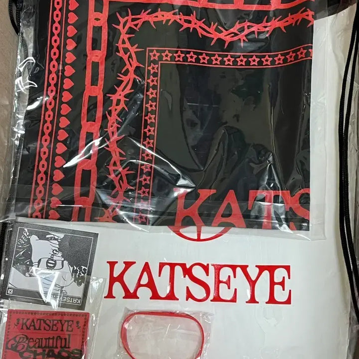 [BUNJANG] KATSEYE Beautiful Chaos VIP Bundle Set / KATSEYE 뷰티풀 카오스 VIP 굿즈 일괄 판매 미개봉 (유일매물)