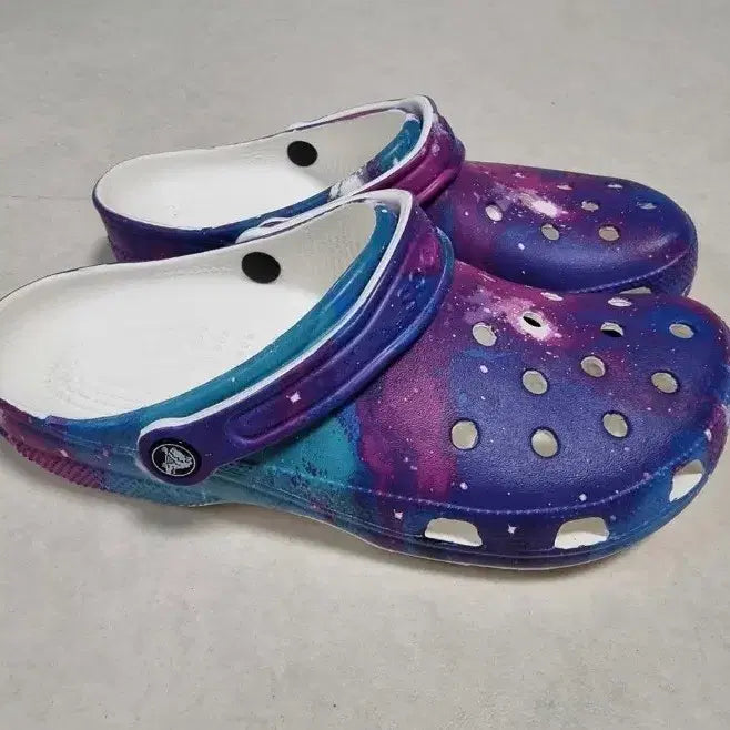 [BUNJANG] Crocs Galaxy Pattern Sandals Slippers / 크록스 갤럭시 패턴 샌들 슬리퍼