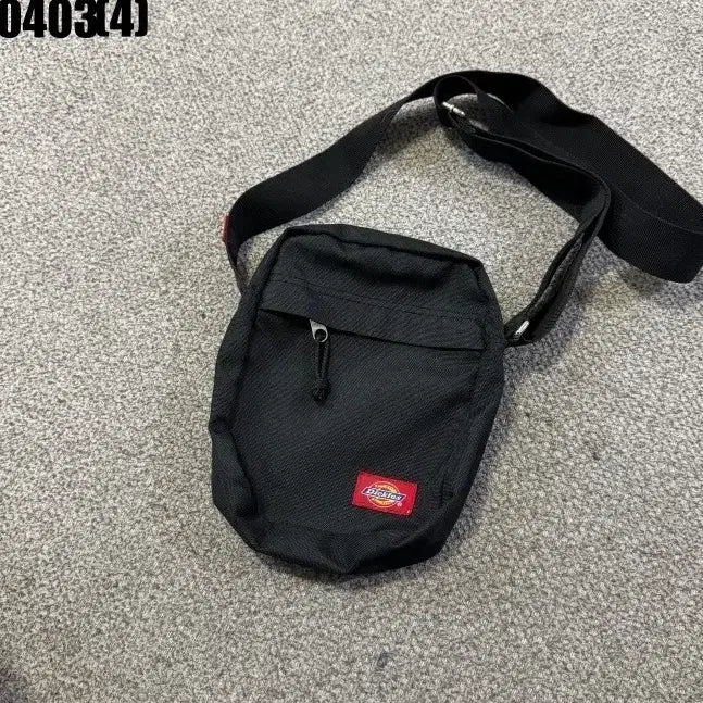 [BUNJANG] Dickies Mini Cross Bag / 디키즈 블랙 미니 크로스백 0403(4)