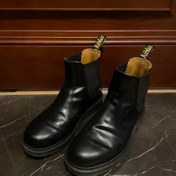 [BUNJANG] Dr. Martens 2976 Chelsea Boots Black 240 / 닥터마틴 2976 첼시 부츠 블랙 240사이즈