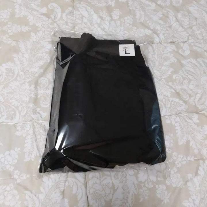 [SOLD OUT] 블랙 패딩 밴딩 바지 L 사이즈 (새상품)