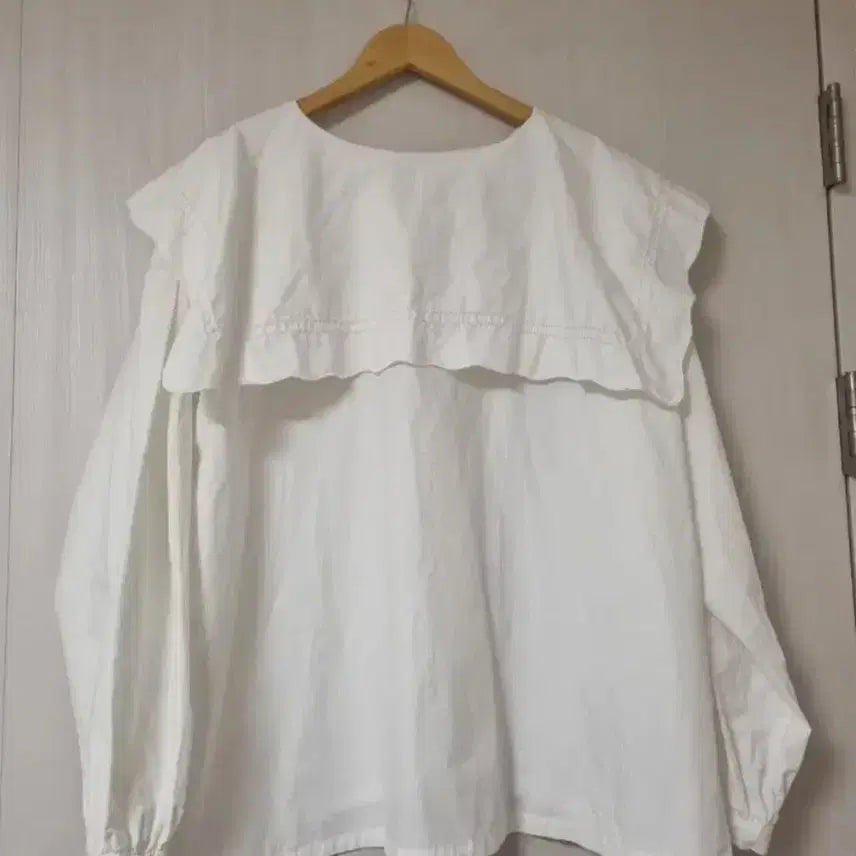 [BUNJANG] X2Jego Big Collar Oversized White Blouse / 고퀄택 x2제곱 빅카라 오버핏 바스락 화이트블라우스