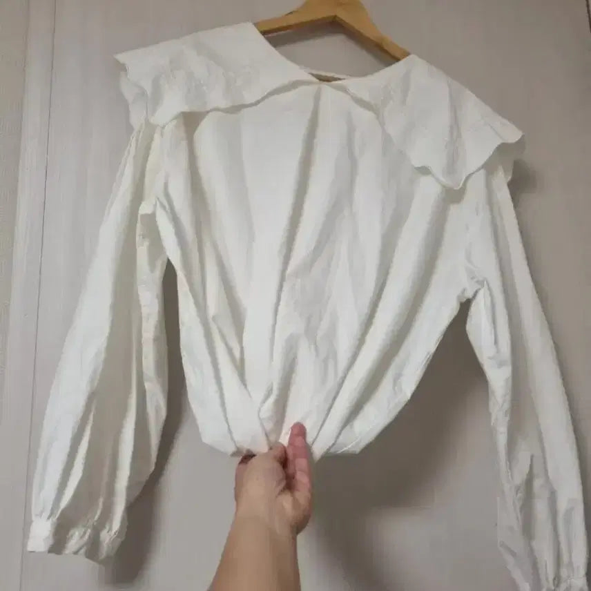 [BUNJANG] X2Jego Big Collar Oversized White Blouse / 고퀄택 x2제곱 빅카라 오버핏 바스락 화이트블라우스