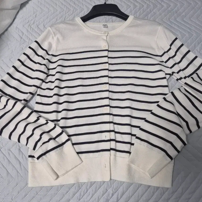 [BUNJANG] Uniqlo Striped Knit Sweater / 유니클로 단가라 니트