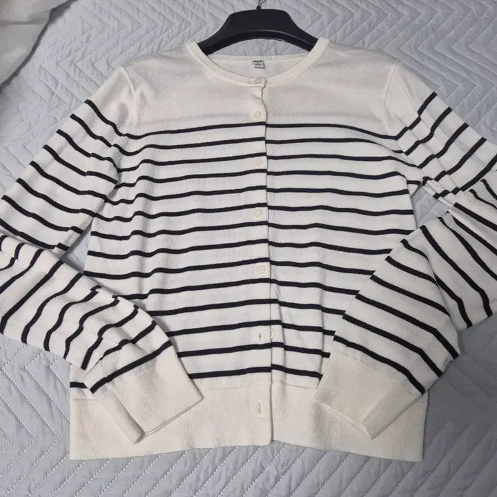 [BUNJANG] Uniqlo Striped Knit Sweater / 유니클로 단가라 니트