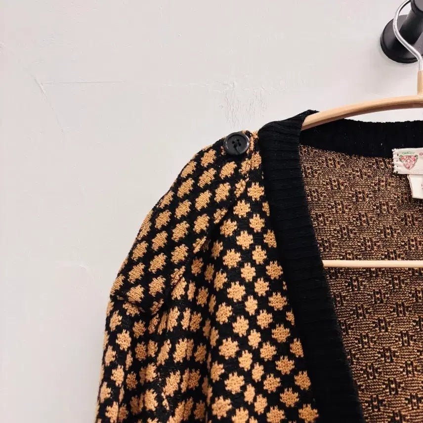 [BUNJANG] GUCCI 80s Vintage Floral Pattern Wool Cardigan / 구찌(GUCCI) 80s 희귀 올드스쿨 플라워 패턴 울 가디건